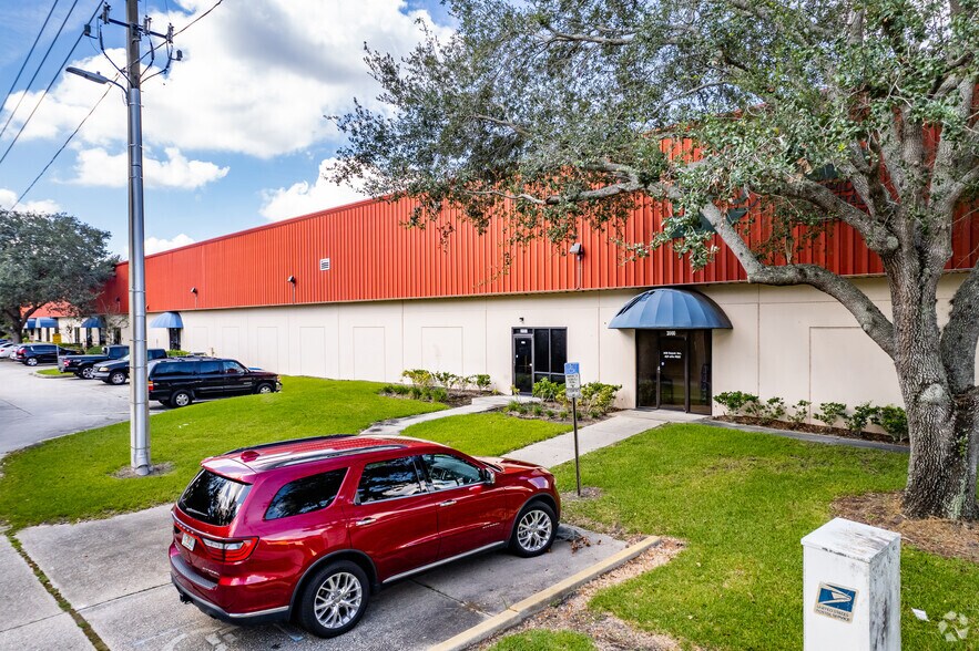 More Photos Of 975 Florida Central Pky, Longwood Unknown For Lease