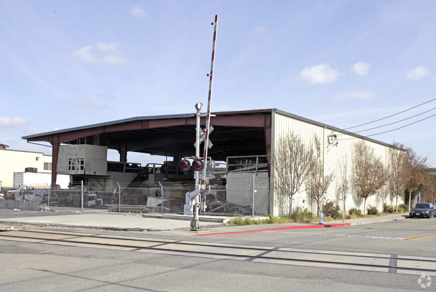 Primary Photo Of 600 Castro St, San Leandro Warehouse For Lease