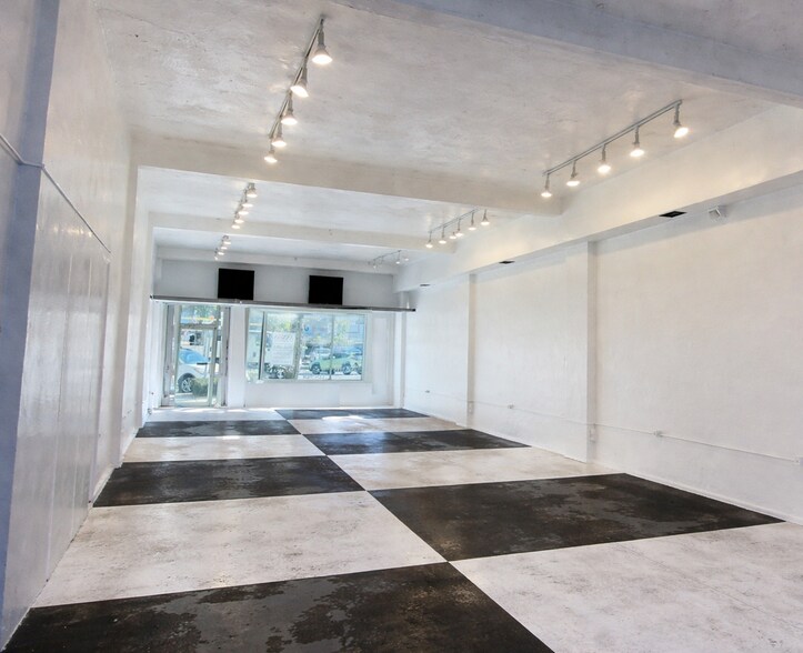 Primary Photo Of 2105 Central Ave, Saint Petersburg Unknown For Lease