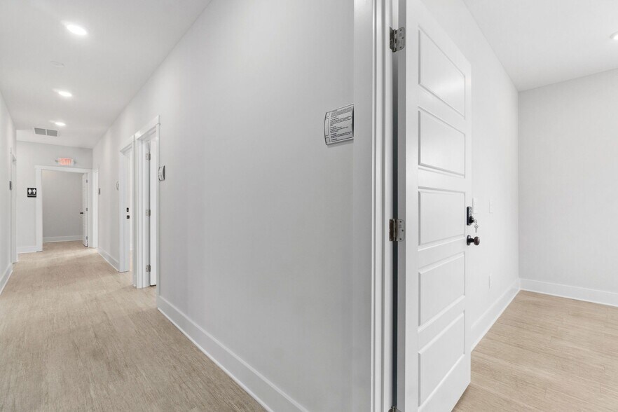 More Photos Of 2510 Pea Ridge Rd, Clarksville Office For Lease