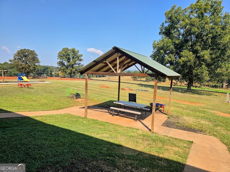 More Photos Of 745 W Moores Crossing Rd, Thomaston Sports And Entertainment For Sale