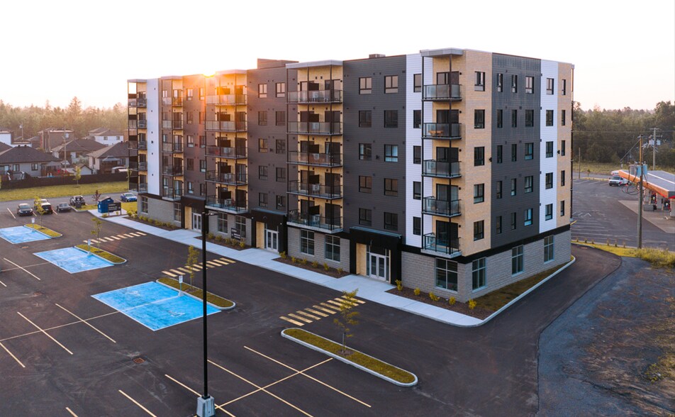 Primary Photo Of 24 Rte De La Pinière, Pont-rouge Apartments For Lease