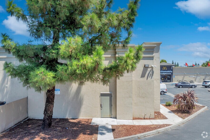 More Photos Of 3440-3448 Deer Valley Rd, Antioch Freestanding For Lease