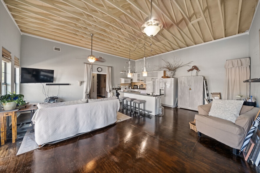 More Photos Of 26407 Preston Ave, Spring Storefront Retail Residential For Sale