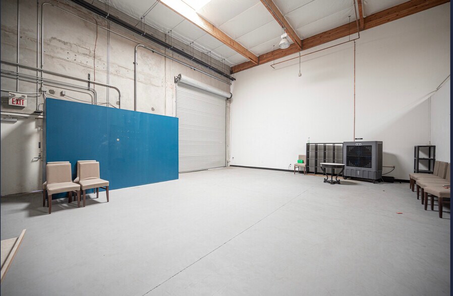 More Photos Of 4534 W Hacienda Ave, Las Vegas Light Distribution For Lease