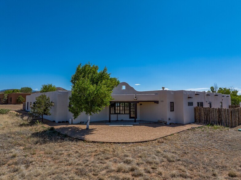More Photos Of 4 N Chamisa Dr, Santa Fe Specialty For Sale