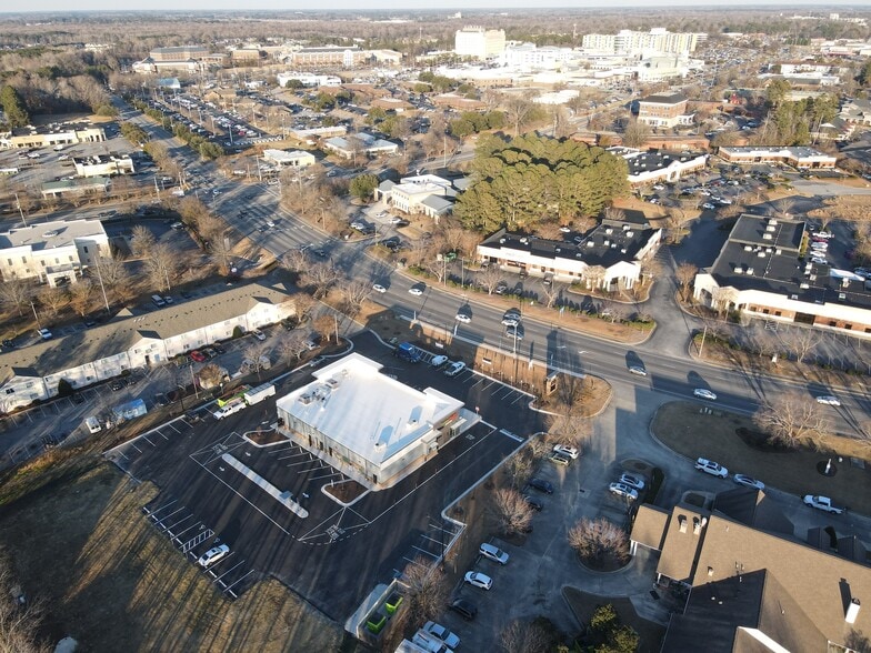 More Photos Of 2109 W Arlington Blvd, Greenville General Retail For Lease