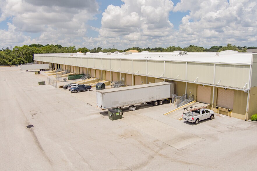 More Photos Of 3810 Drane Field Rd, Lakeland Light Distribution For Lease
