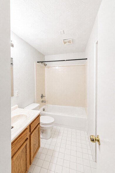 More Photos Of 650-660 Straight St, Cincinnati Apartments For Sale