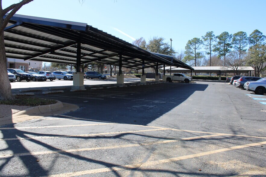 More Photos Of 500 E Border St, Arlington Office For Lease