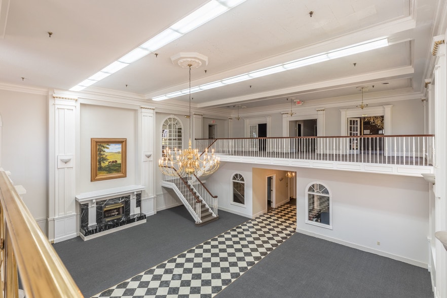 More Photos Of 300 Frederica St, Owensboro Office For Lease