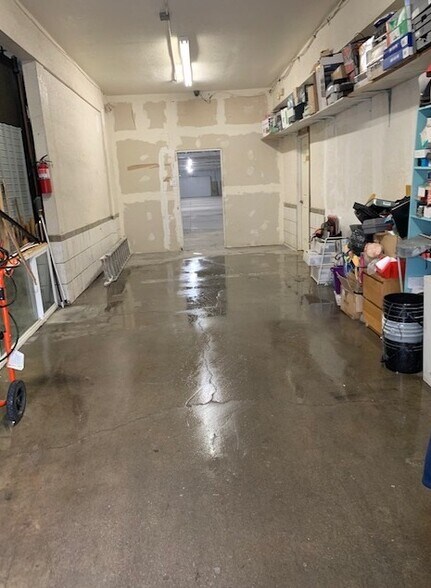 More Photos Of 1729 S Santee St, Los Angeles Warehouse For Lease
