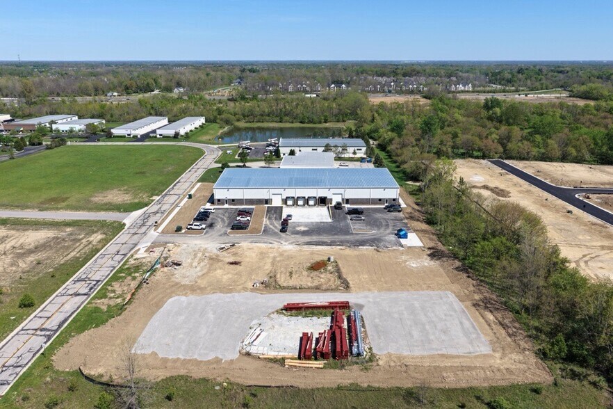 More Photos Of 16467 Southpark Dr, Westfield Warehouse For Lease