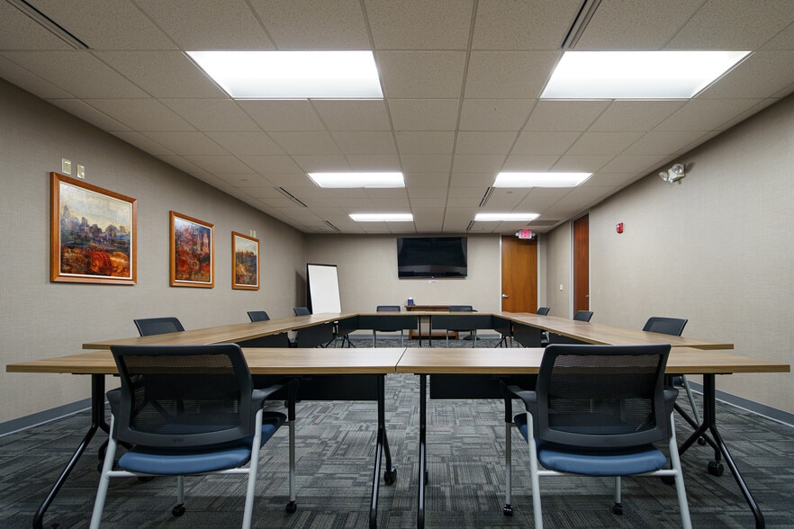 More Photos Of 312 Walnut St, Cincinnati Office For Lease