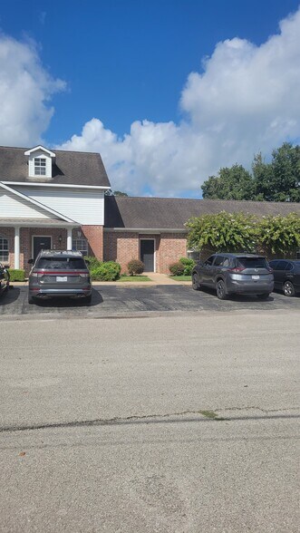 More Photos Of 801 Morton St, Richmond Office For Sale