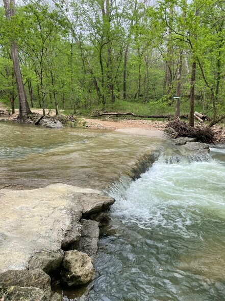 More Photos Of 2798 Highway 23 N, Eureka Springs Garden Center For Sale