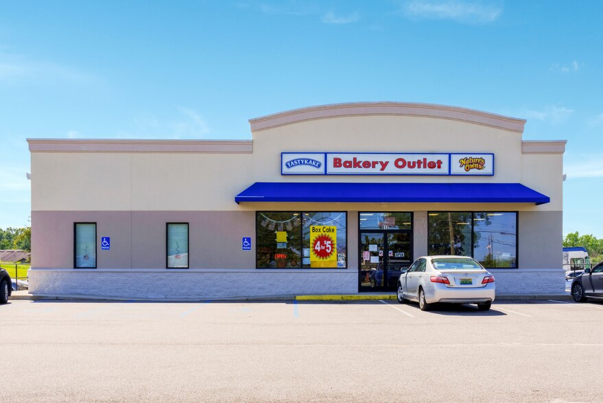 More Photos Of 612 Glover, Enterprise Distribution For Sale