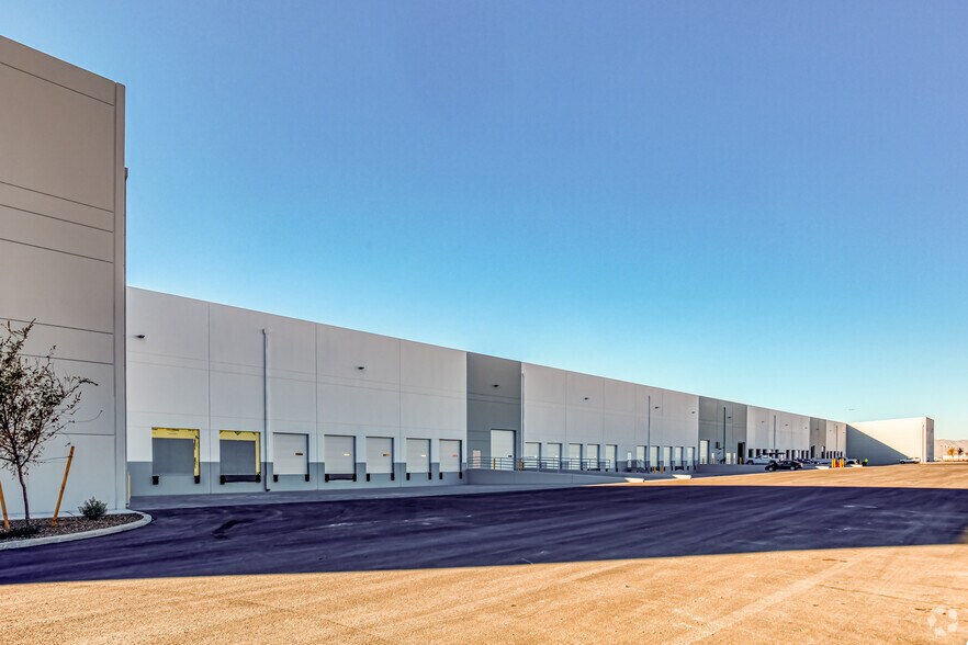 More Photos Of 6550 Bruce St, Las Vegas Distribution For Lease