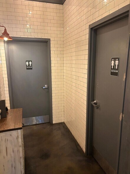 More Photos Of 725-735 Coleman Blvd, Mount Pleasant Apartments For Lease