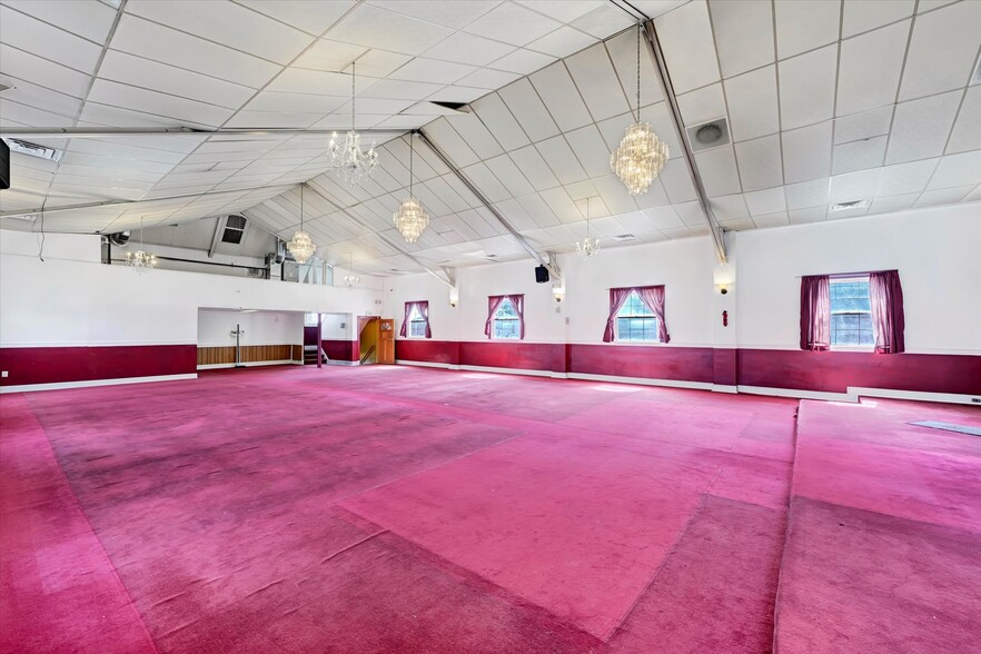 More Photos Of 2024 Gwynn Oak Ave, Baltimore Religious Facility For Sale