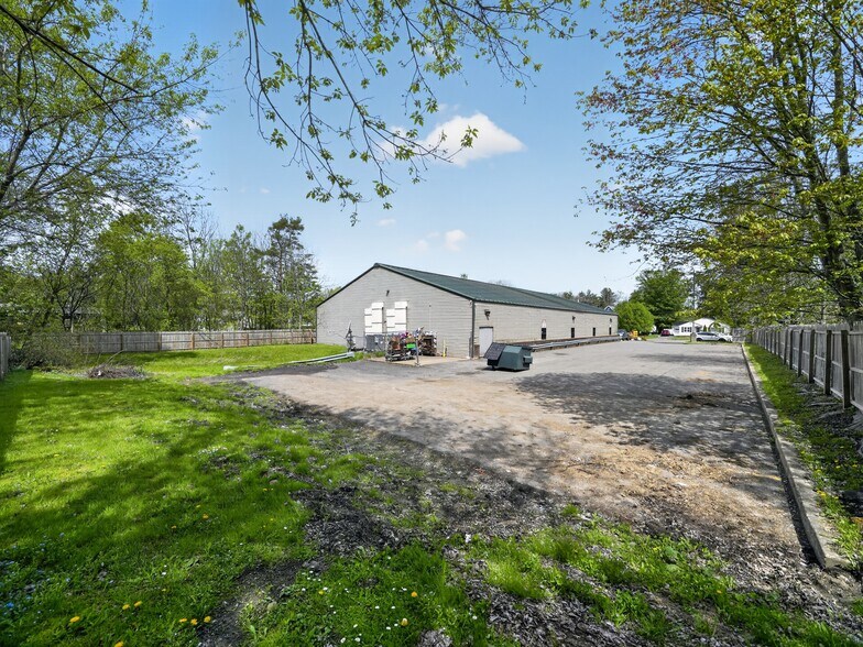 More Photos Of 3391 Main St, Mexico Freestanding For Sale