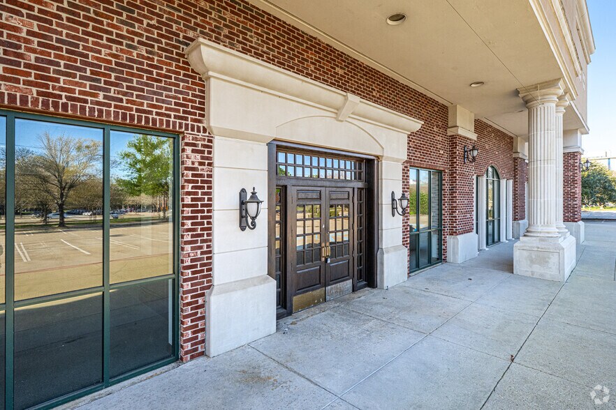 More Photos Of 2590 Citiplace Ct, Baton Rouge Freestanding For Lease