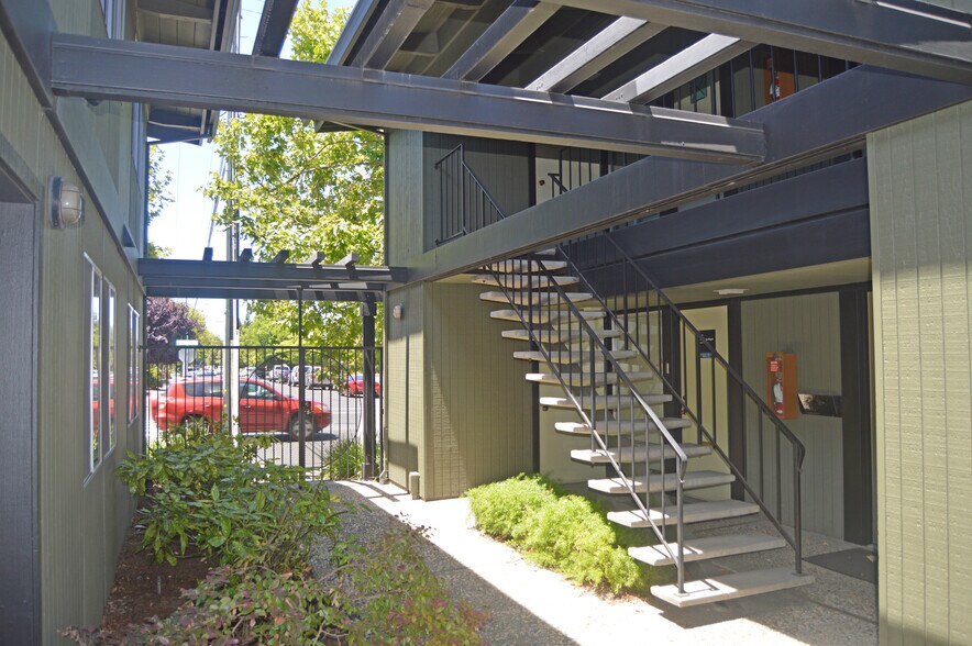 More Photos Of 3000 Cleveland Ave, Santa Rosa Apartments For Sale