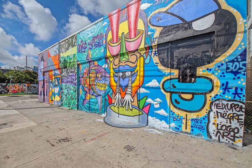 More Photos Of 2500 N Miami Ave, Miami Light Distribution For Sale