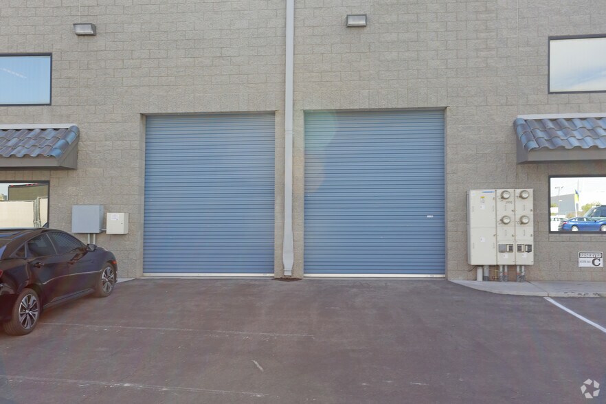 More Photos Of 3995 W Quail Ave, Las Vegas Warehouse For Lease
