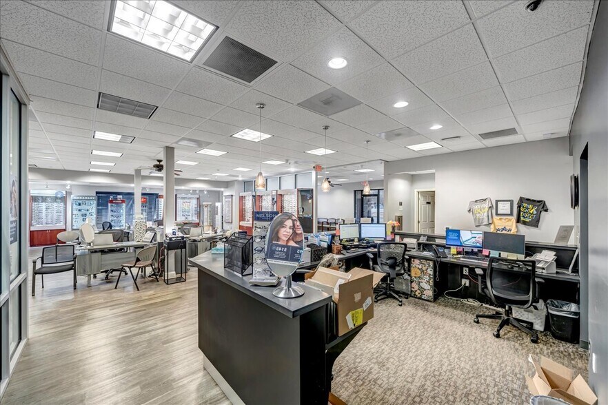 More Photos Of 3801 Northside Dr, Macon-Bibb Medical For Sale