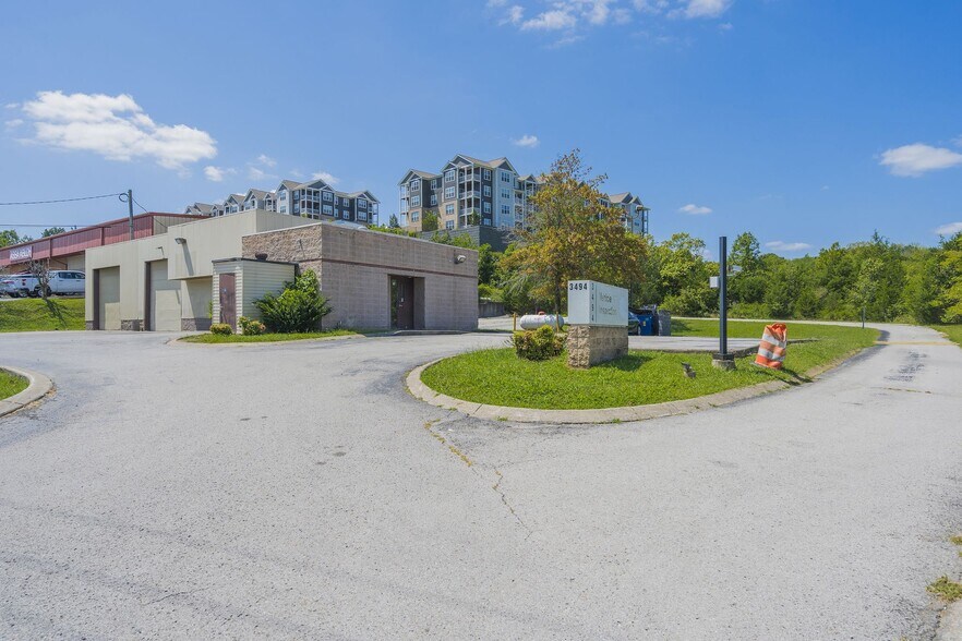 More Photos Of 3494 Dickerson Pike, Nashville Service Station For Sale