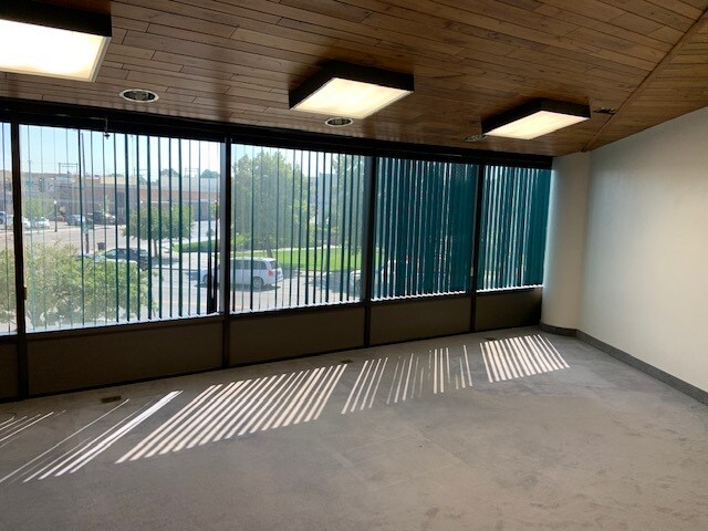 More Photos Of 501 W Broadway St, Idaho Falls Bank For Lease