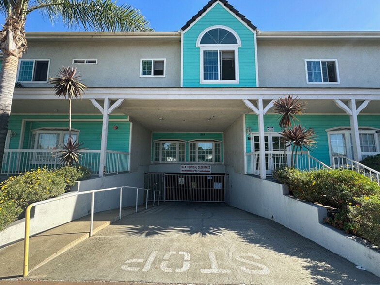 More Photos Of 13112 Hadley St, Whittier Office Residential For Lease