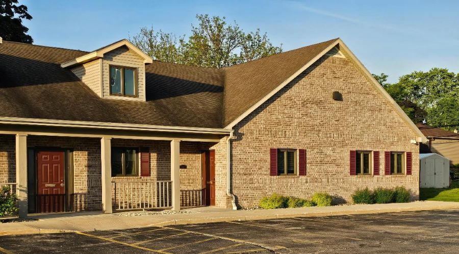 Primary Photo Of 4501 Washington Ave, Racine Office For Lease