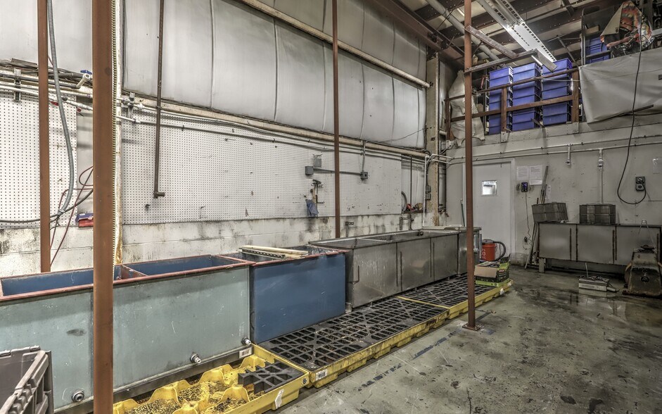 More Photos Of 15 Container Dr, Terryville Manufacturing For Sale