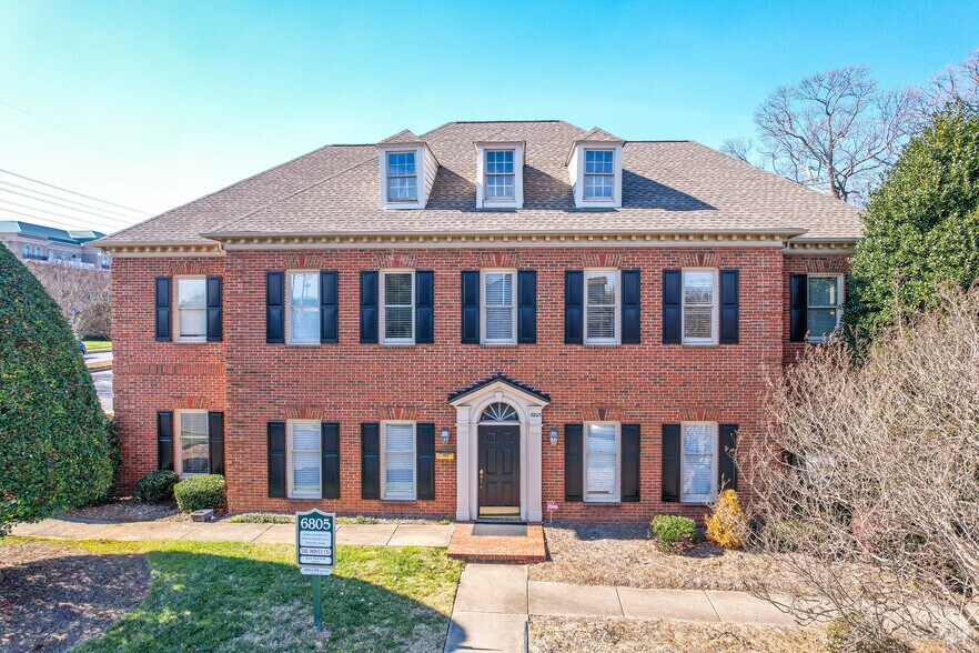 More Photos Of 6805 Fairview Rd, Charlotte Office For Sale