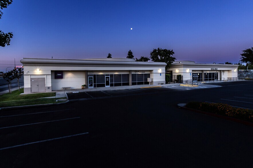 More Photos Of 3300 Truxtun Ave, Bakersfield Unknown For Lease