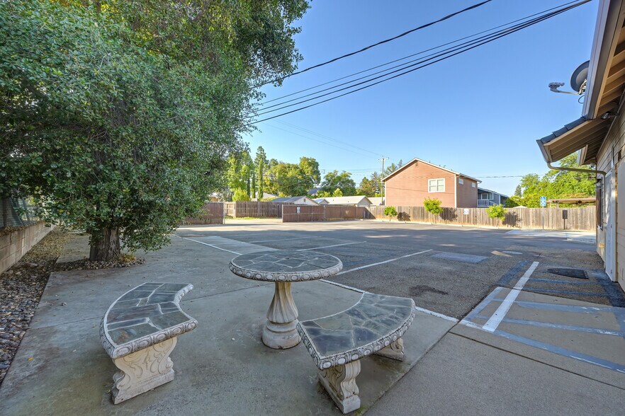 More Photos Of 707-709 Natoma St, Folsom Storefront Retail Office For Sale