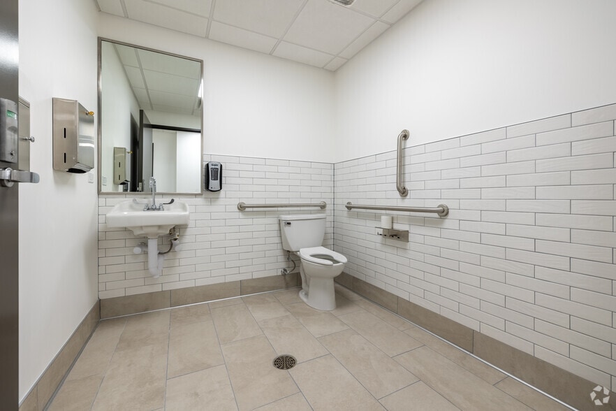 Photo of 3rd Floor Ste 315 (SPEC SUITE)