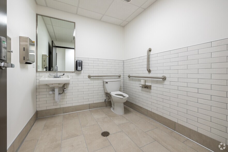 Photo of 3rd Floor Ste 315 (SPEC SUITE)