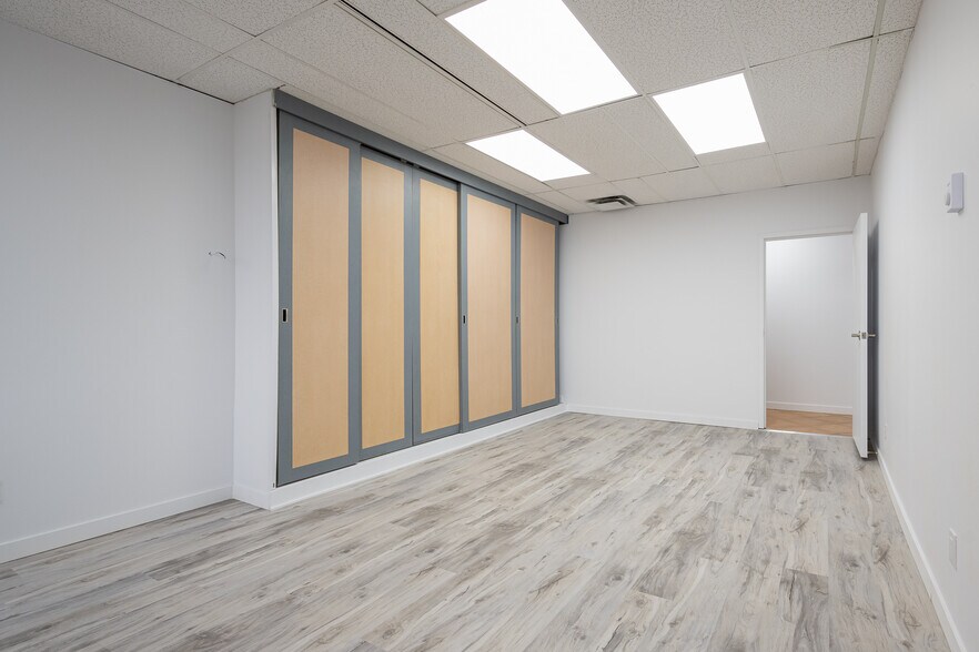 More Photos Of 5881-5889 Ch de la Côte-des-Neiges, Montréal Medical For Lease