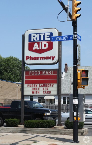 More Photos Of 1224 E Lovejoy St, Buffalo Drugstore For Lease