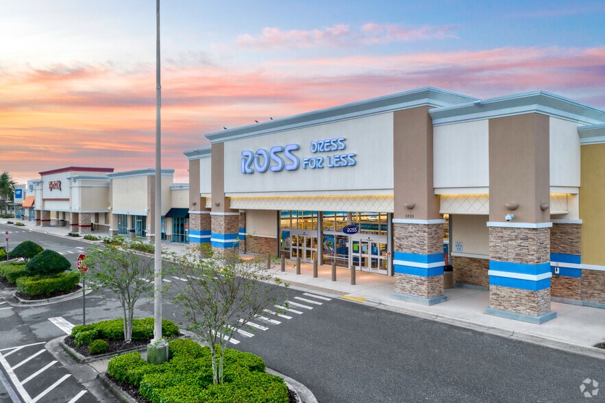 Primary Photo Of 3201-3229 Rolling Oaks Blvd, Kissimmee General Retail For Lease