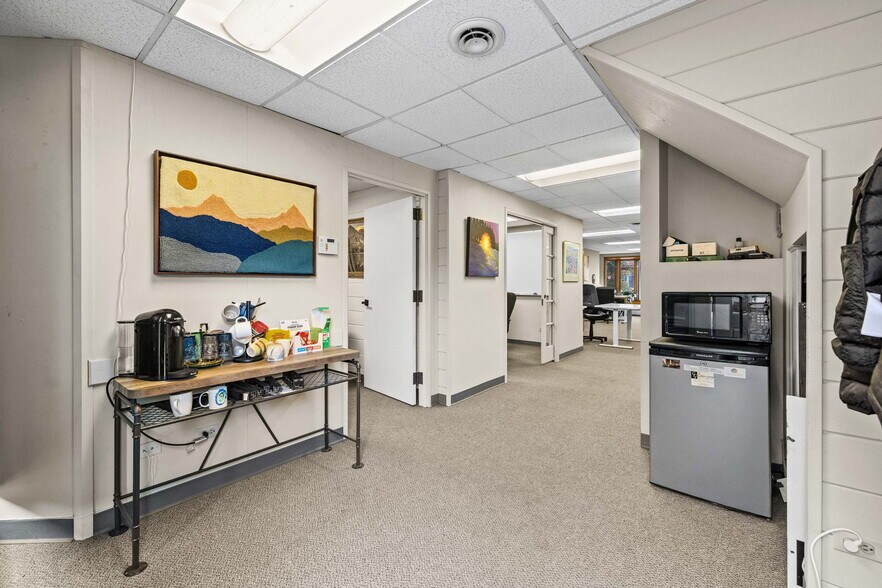 More Photos Of 801-807 14th St, Golden Office For Sale