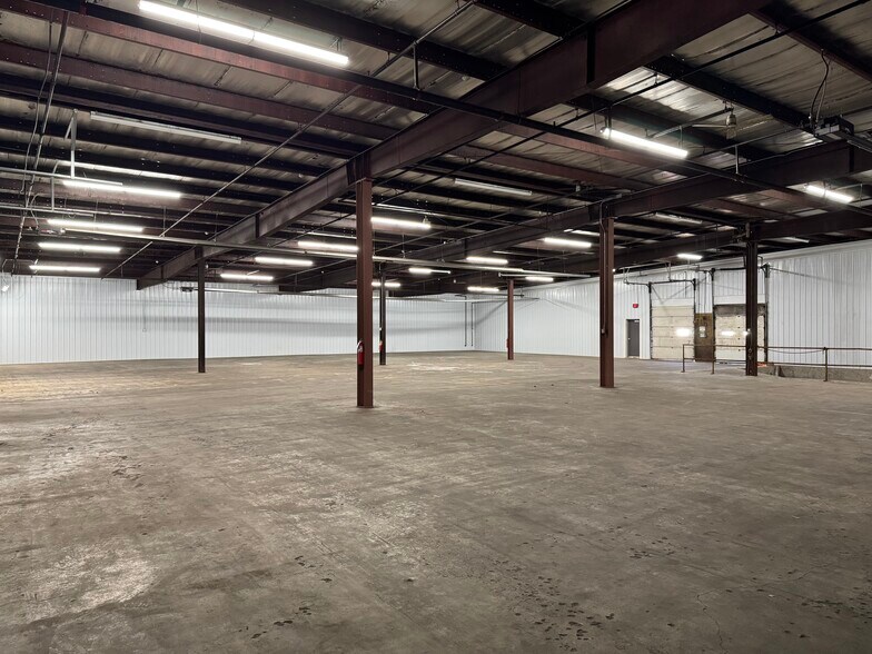 More Photos Of 1328 Curling Way, Wausau Manufacturing For Lease