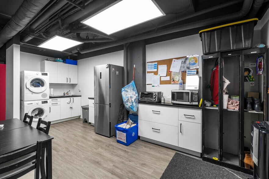 More Photos Of St Thomas St, St. Albert Apartments For Sale
