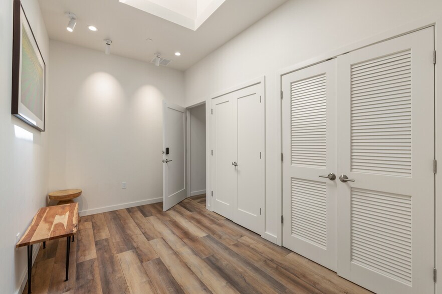 More Photos Of 302 N Main St, Lakeport Storefront For Sale