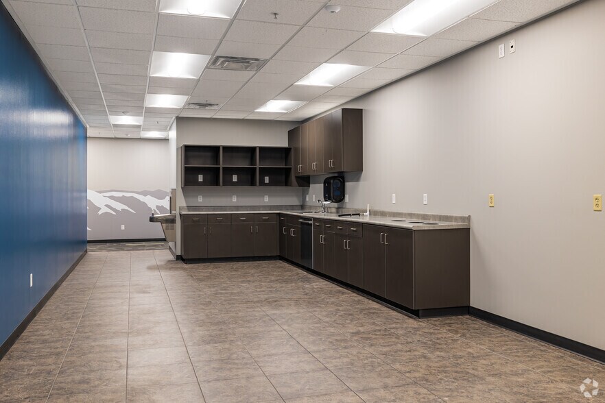 More Photos Of 3250 Pennsylvania Ave, Ogden Research And Development For Sale