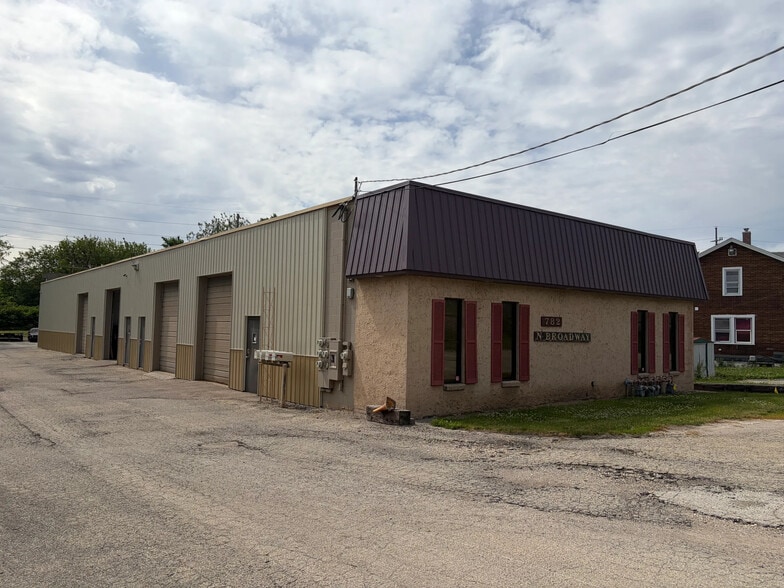Primary Photo Of 782 N Broadway, Aurora Warehouse For Sale