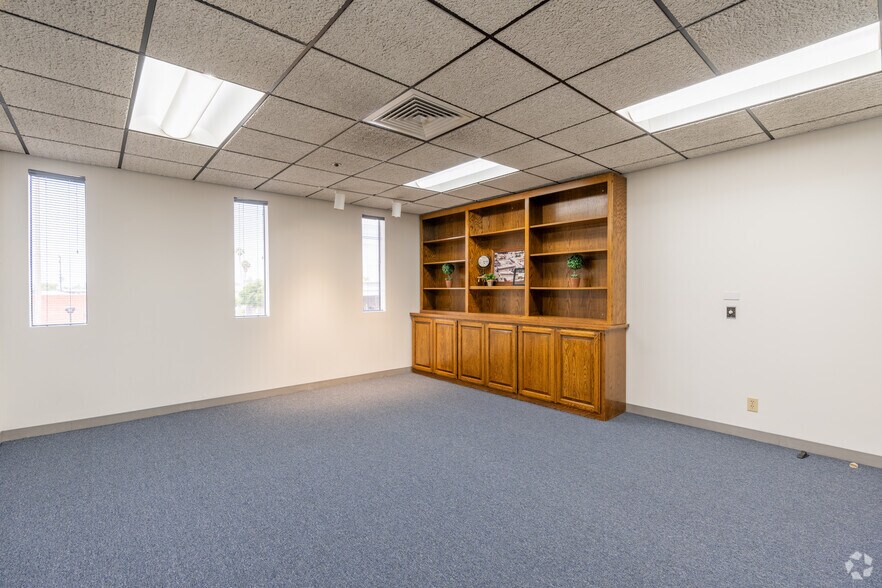More Photos Of 132-142 W Verdugo Ave, Burbank Unknown For Lease